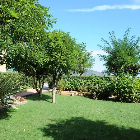 ホテル&レジデンス ル アカシエ リゾート カポリーヴェリ