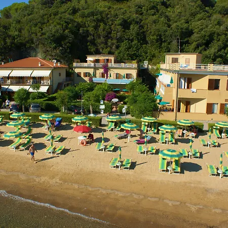 ホテル&レジデンス ル アカシエ カポリーヴェリ