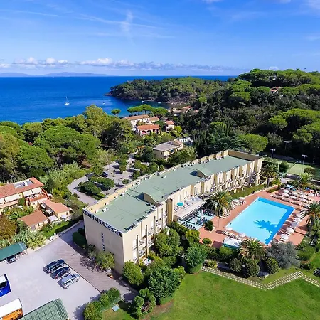 Le Acacie Üdülőközpont 4*